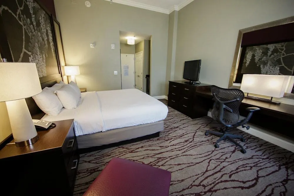 Doubletree By Hilton Historic Savannah