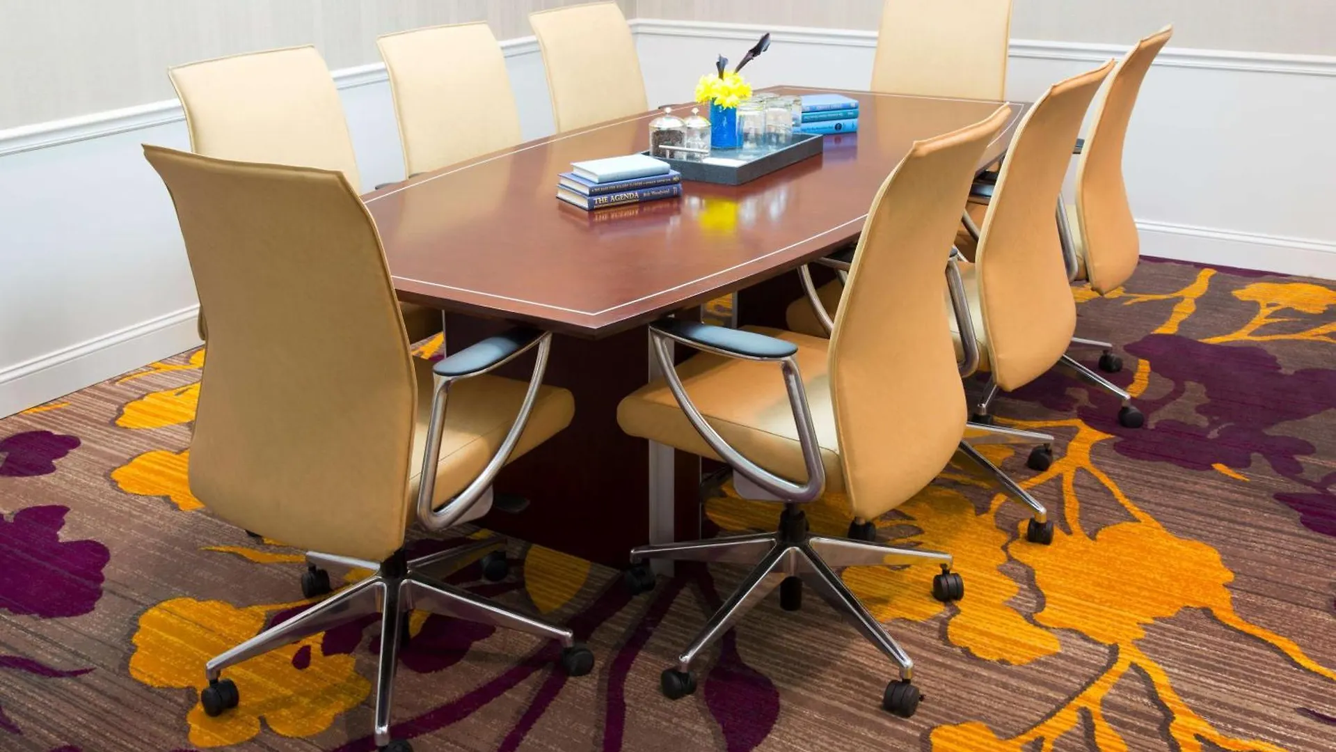 Doubletree By Hilton Historic Savannah 4*,  United States