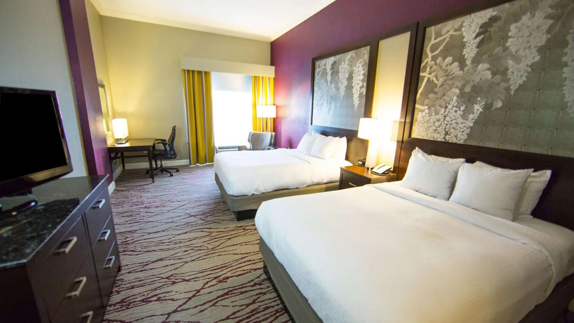 **** Hotel Doubletree By Hilton Historic Savannah United States